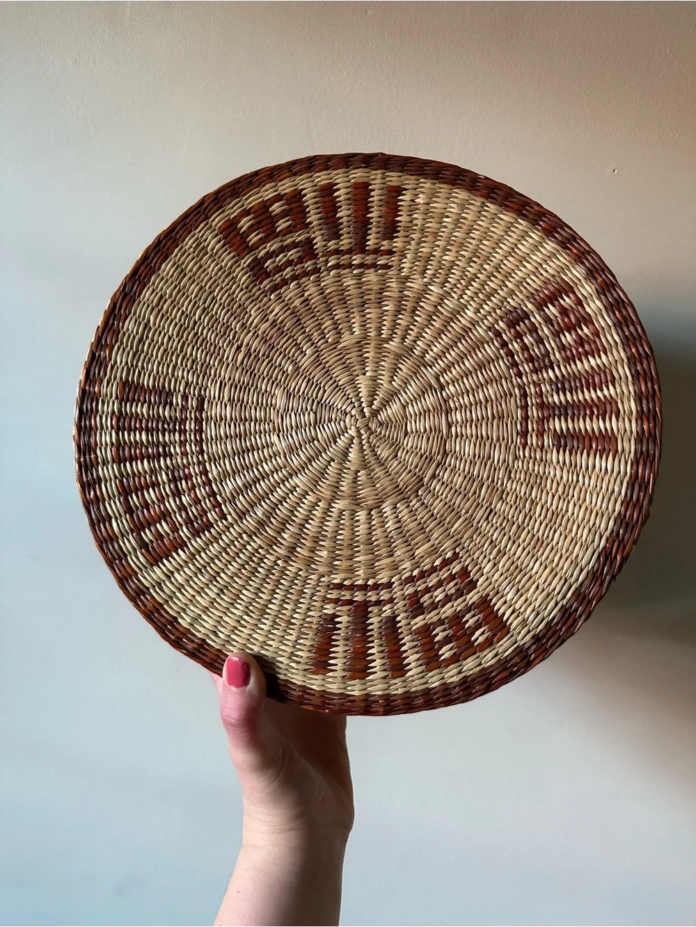 ✨5/$25 Woven Straw Basket Circular